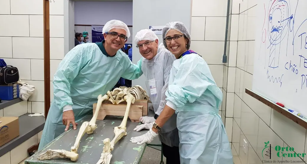 Com aulas teóricas e práticas, curso fala sobre indicações e benefícios da vídeoendoscopia de coluna