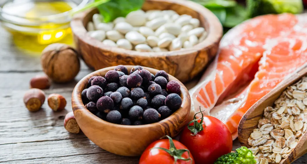 Você sabe quanto de Cálcio e vitamina D precisa ingerir por dia?