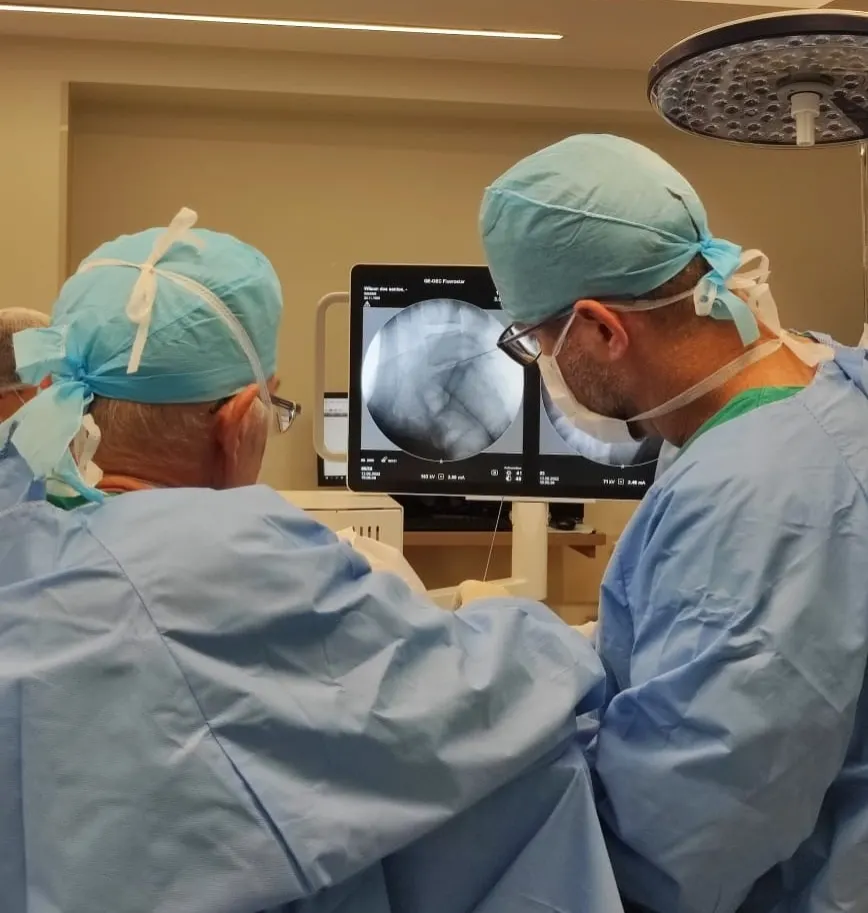Cirurgiões da Orto Center realizam Endoscopia da Coluna e obtém resultados positivos