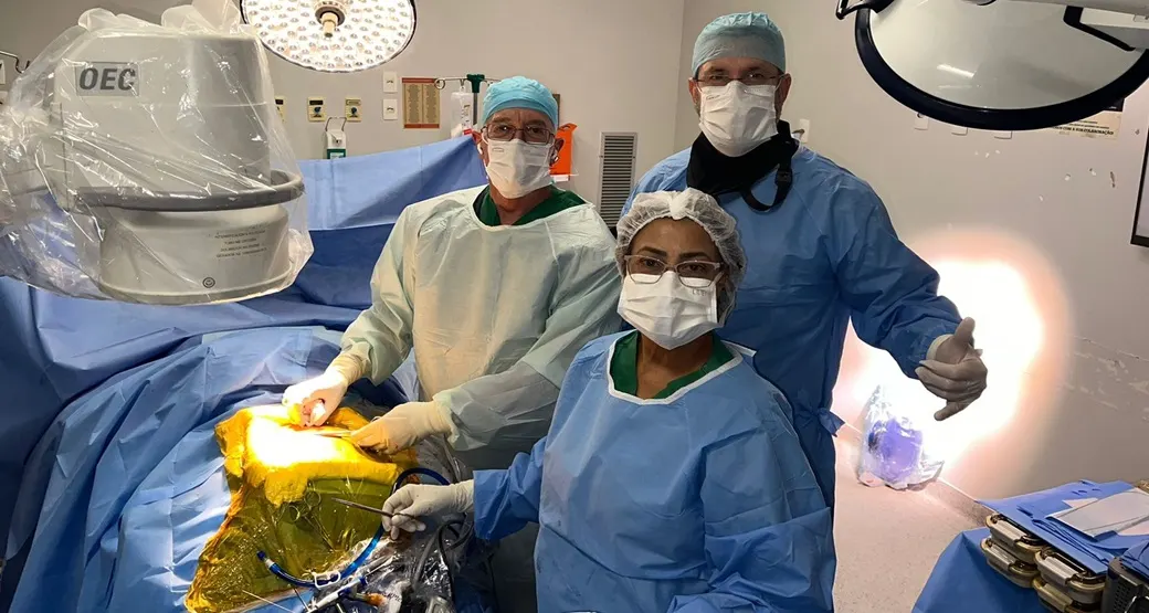 Endoscopia da coluna remove a hérnia discal?