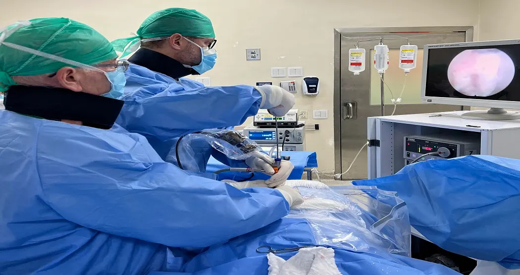 Endoscopia de Hernia Discal L5S1 por extrusão no canal vertebral
