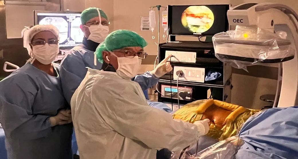 Novo procedimento endoscópico em paciente já operado na coluna