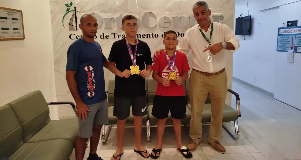 RESPONSABILIDADE SOCIAL: Atletas do Projeto Social Drive-in Jiu-Jitsu agradecem o apoio da Orto Center